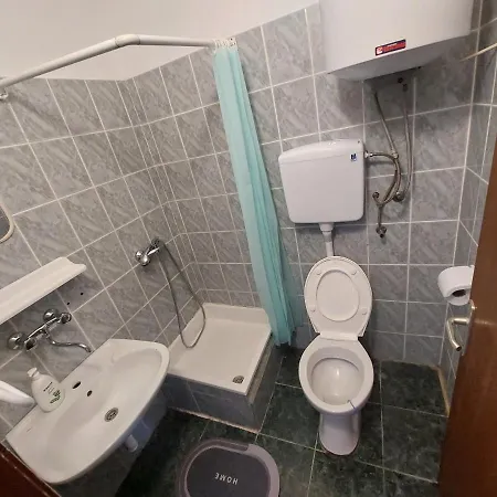Apartment Iva - 50 M From The Sea-balcony Pag Town