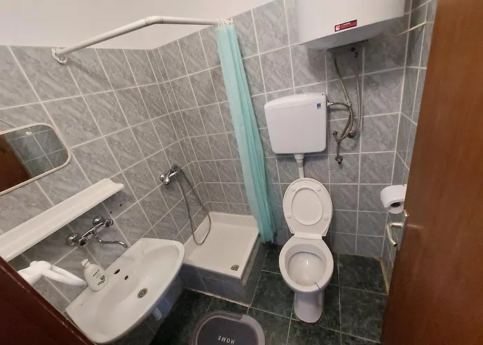 Apartament Iva - 50 M From The Sea-balcony Pag Town